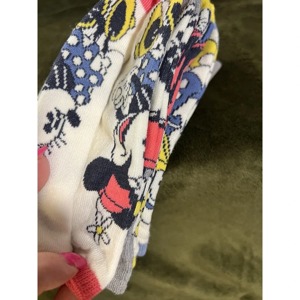 New With Tags Disney Mickey, Goofy and Donald‎ Women's Socks (6 Pairs) (1897)